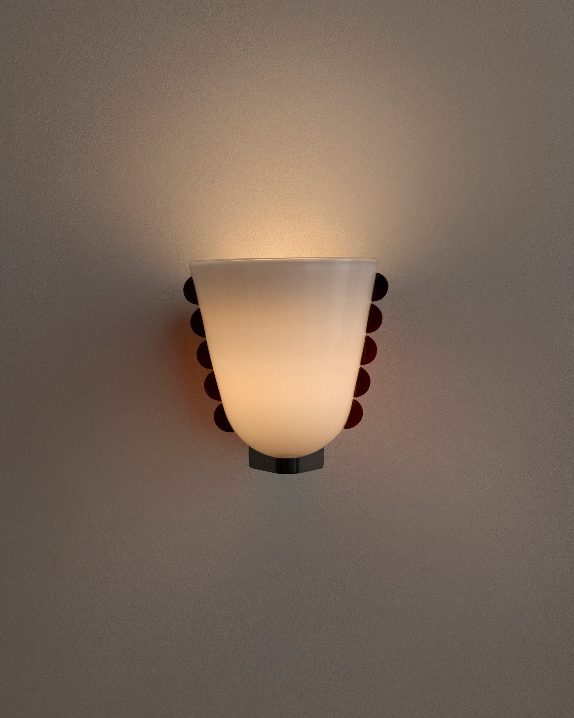 Calla Sconce, Medium