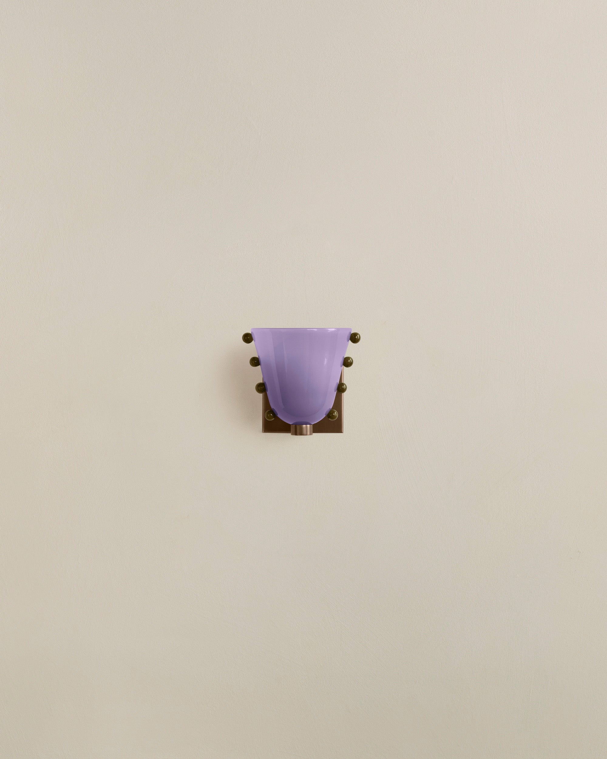 Gemma Sconce, Medium