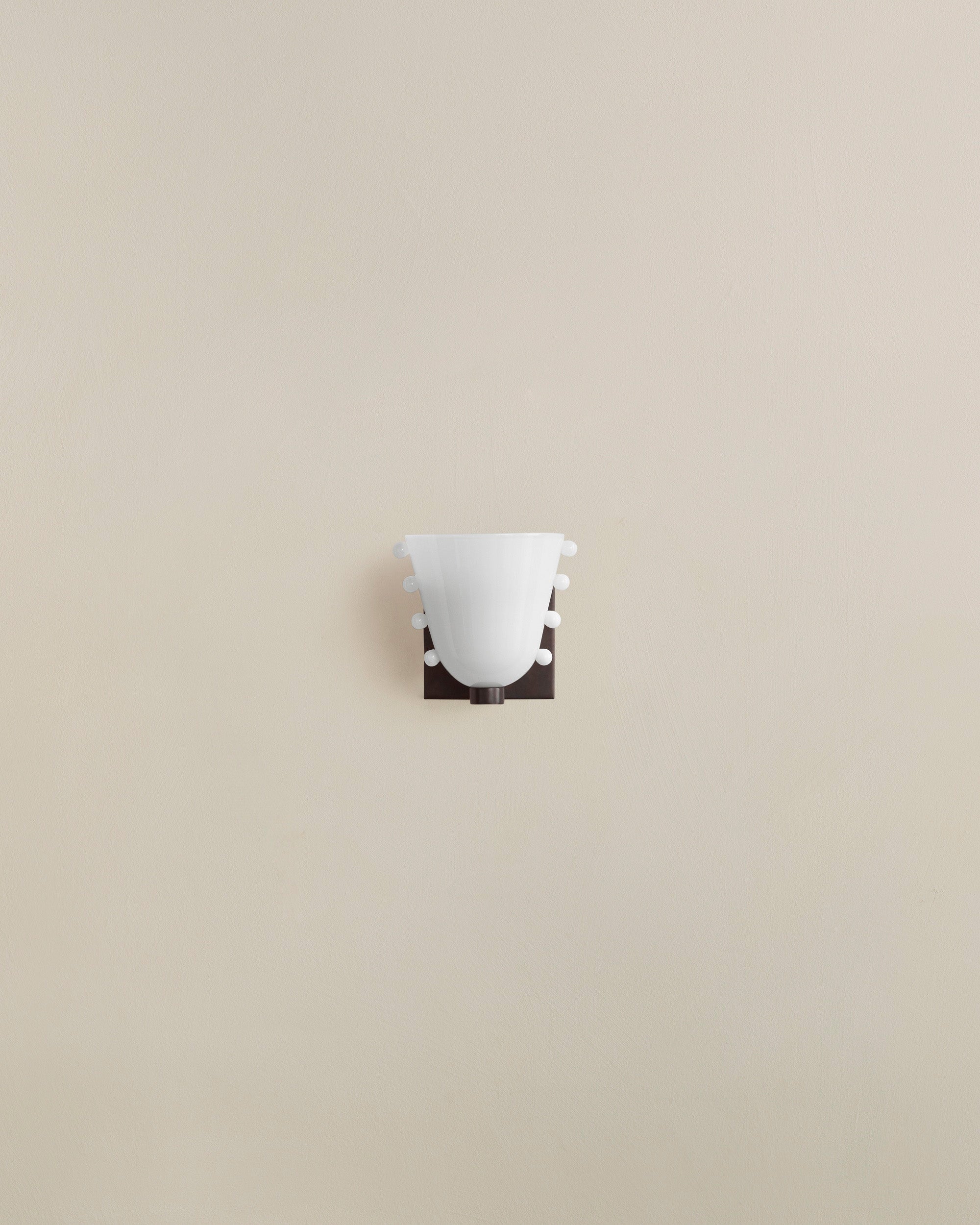 Gemma Sconce, Medium