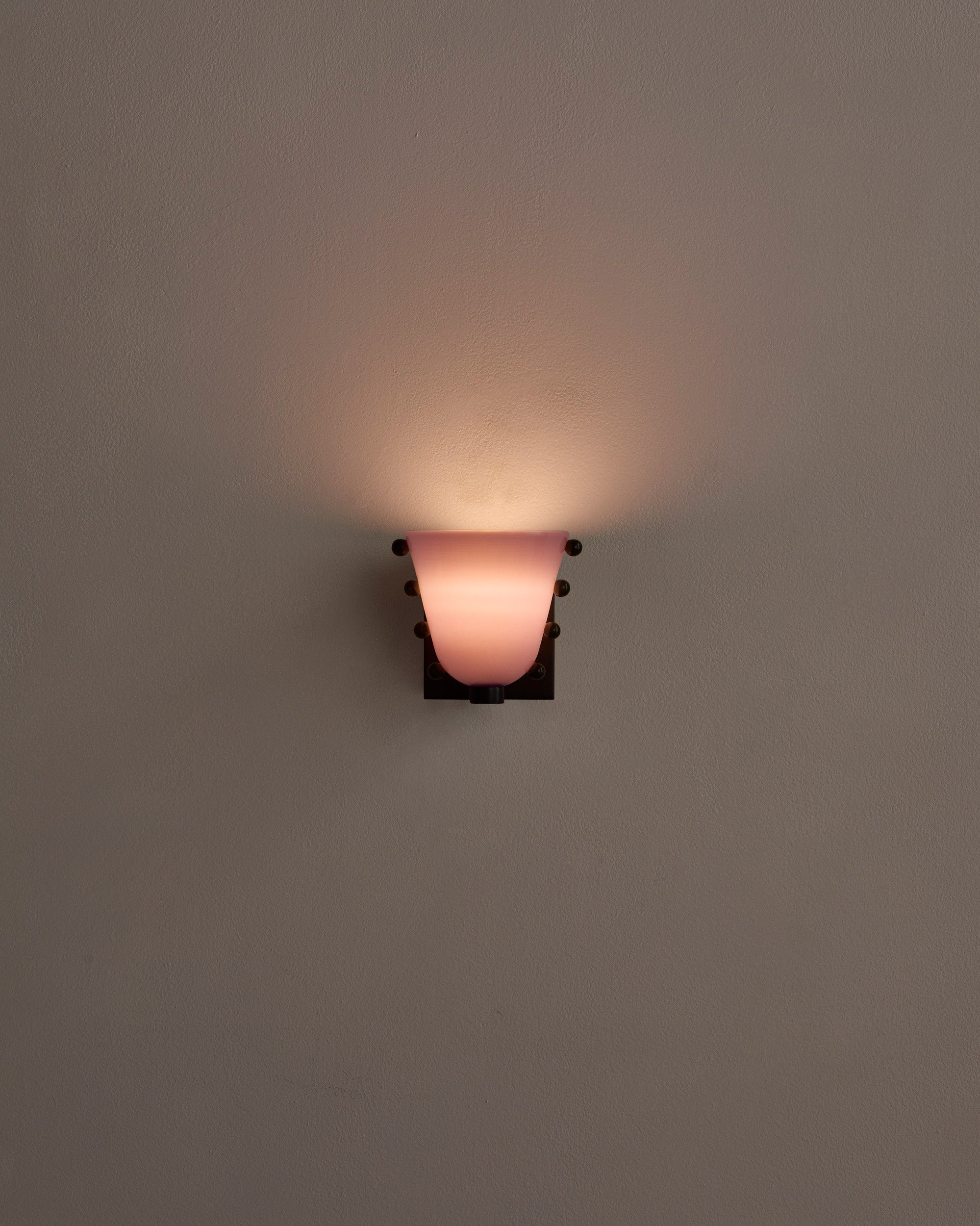 Gemma Sconce, Medium