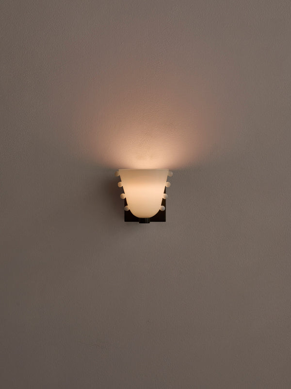 Gemma Sconce, Medium