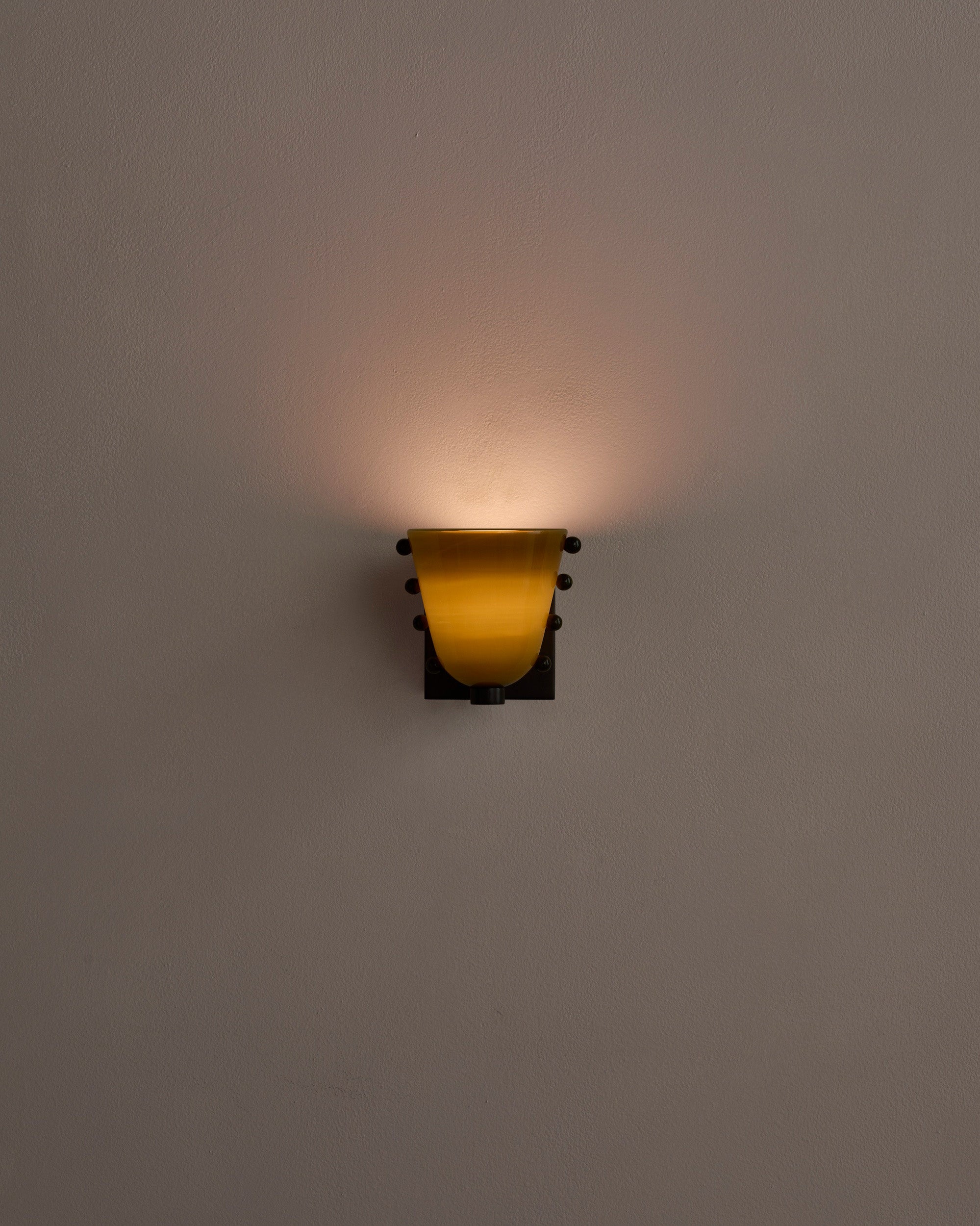 Gemma Sconce, Medium
