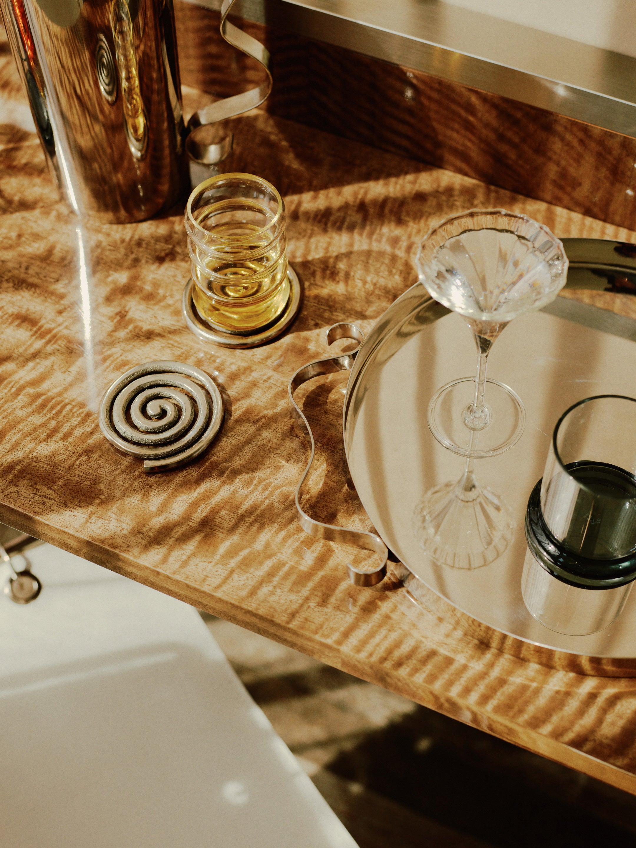 SHOP HOMEWARES  ➔